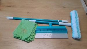 AQUA Clean Fensterwischer zu verkaufen währ es will nur Telefonisch erreichbar 0650 7104126 Bitte Da