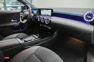 Mercedes-Benz CLA 180 Bild 8