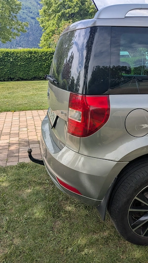Skoda YETI Style 4x4 110 PS, Diesel 2016, 102000 km vorgeführt + Serv.bis Mai 27+ 4 Mon, unfallfrei Bild 5