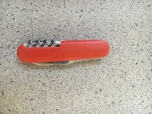 Schweizermesser mit sechs Funktionen Bild 2