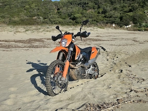 KTM 690 Enduro Bild 2