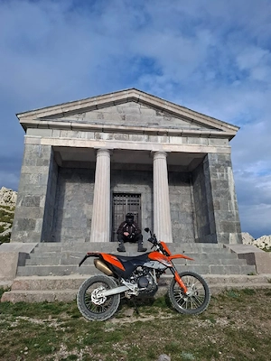 KTM 690 Enduro Bild 3