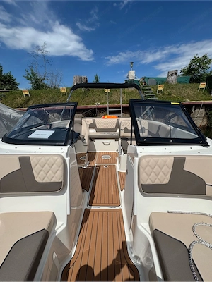 Bayliner VR5 E   2023   Bodenseezulassung   Top Ausstattung   nur 60h Bild 9
