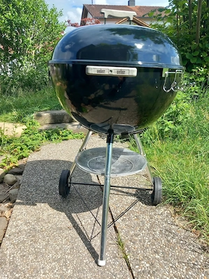 Original Weber Holzkohle Kugelgrill Bild 2