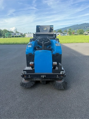 Gansow 140d Kehrsaugmaschine Bild 2