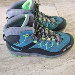 Wanderschuhe 