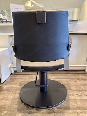Neuewertige Friseursessel  Bild 3