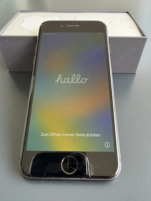 Apple iPhone 8, Space grau Bild 2