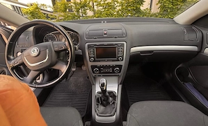 Skoda Oktavia Elegance Bild 2