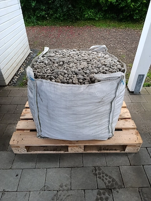 Rundkies 30mm 0,2m3  zu verschenken Bild 2