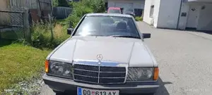 Mercedes-Benz 190D Bild 5