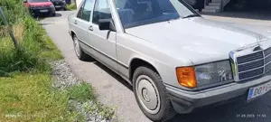 Mercedes-Benz 190D Bild 4
