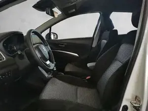 Suzuki S-Cross Bild 6