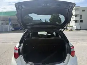 Toyota Yaris Bild 12