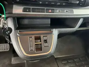 Opel Vivaro Bild 15