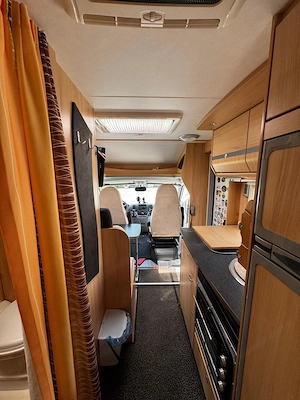 Fiat Ducato Orange Camp Wohnmobil inkl. Anhänger & umfangreichem Campingzubehör Bild 8