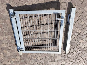 Stabiles Metalltor   Stalltor verzinkt Bild 2