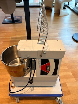 Teigknetmaschine 15l 10 kg Bild 2