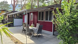 Comersee - Wohnwagen mit Holzvorbau auf Dauerstellplatz zu verkaufen Bild 3