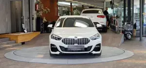 BMW 220 Bild 2