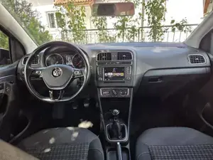 VW Polo 1.0 Comfortline   Top Zustand  extrem wenig Kilometer! Bild 2
