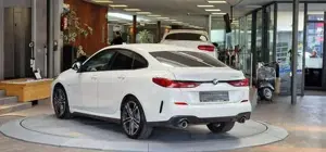 BMW 220 Bild 6