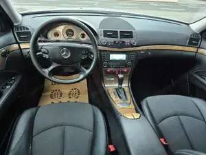Mercedes-Benz E 220 Bild 15