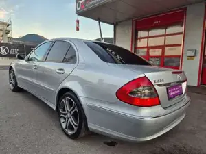 Mercedes-Benz E 220 Bild 7