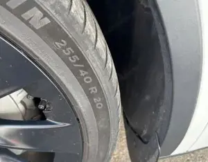 Tesla Model Y 2021 Bild 8