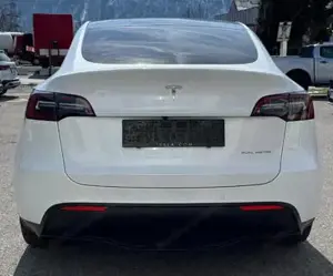 Tesla Model Y 2021 Bild 5