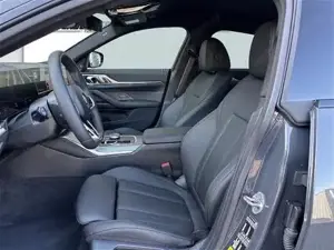 BMW i4 xDrive40 Gran Coupe G26 M Sportpaket DAB Bild 10