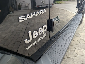Jeep Wrangler Unlimited 2.0 GME Sahara 4 4 Aut.   272 PS   8-fach bereift Bild 4