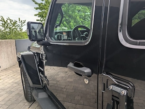 Jeep Wrangler Unlimited 2.0 GME Sahara 4 4 Aut.   272 PS   8-fach bereift Bild 6