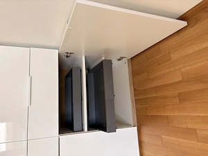 Hochglanz Kommode mit Rückwand Bild 3