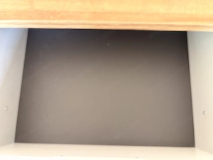 Hochglanz Kommode mit Rückwand Bild 7