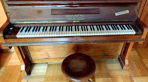 altes Klavier Bild 2