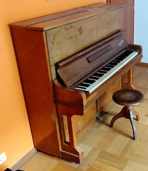altes Klavier Bild 3