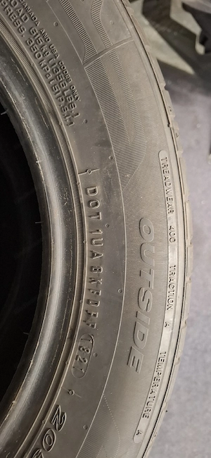 Reifen für das Auto Bild 4