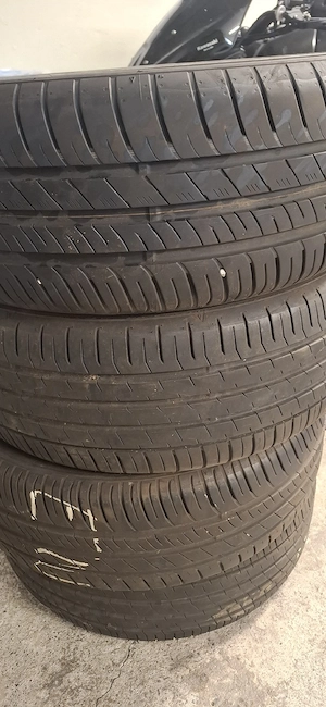 Reifen für das Auto Bild 3