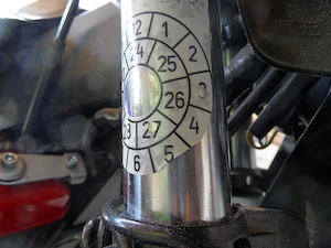 Moped der Marke Derbi Senda SM  SR 2D A1 Top Zustand mit Pickerl. Bild 7