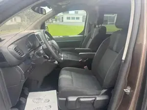 Peugeot Traveller Bild 5
