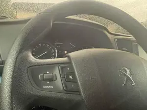 Peugeot Traveller Bild 17