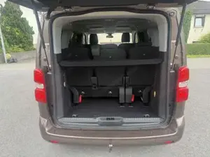 Peugeot Traveller Bild 8