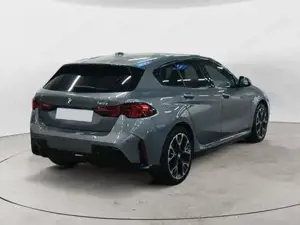 BMW 1er M Sport Design 120 120 kW (163 PS), Automatik, Frontantrieb Bild 2