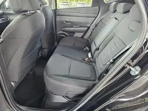 Hyundai TUCSON E-Motion 1.6 T-GDi HEV 2WD / LED ACC 2-Zonen Kl... Bild 6