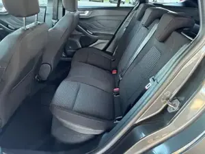 Ford Focus Turnier ST Line X 1.0 7AT / Winterpaket PDC VH + Kamer... Bild 8