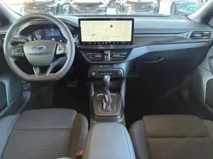 Ford Focus Turnier ST Line X 1.0 7AT / Winterpaket PDC VH + Kamer... Bild 6