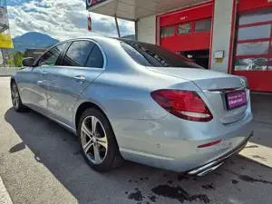 Mercedes-Benz E 220 Bild 6