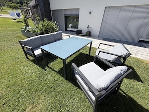 Gartenmöbel   Set bestehend aus Tisch und Sitzgruppe Bild 2