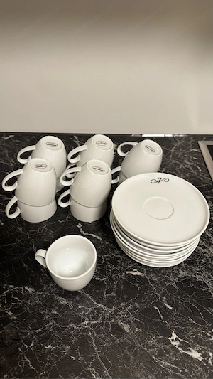 11 Kaffeetassen mit Untersetzer Bild 2